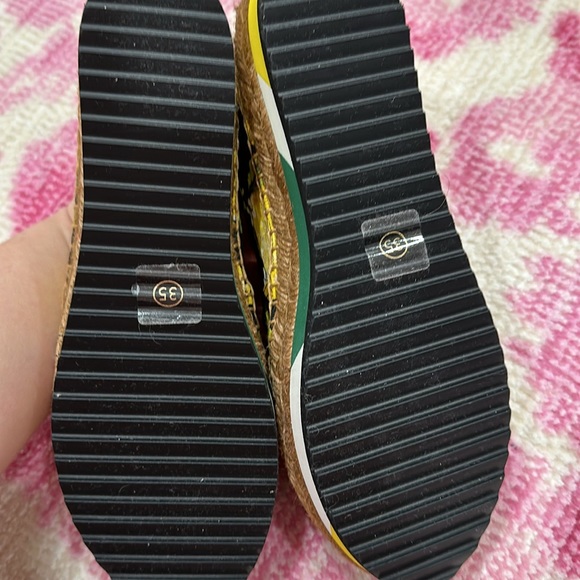 Brand new dolce gabbana lemon espadrilles size 35 - Picture 4 of 4